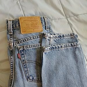 Levis 550
